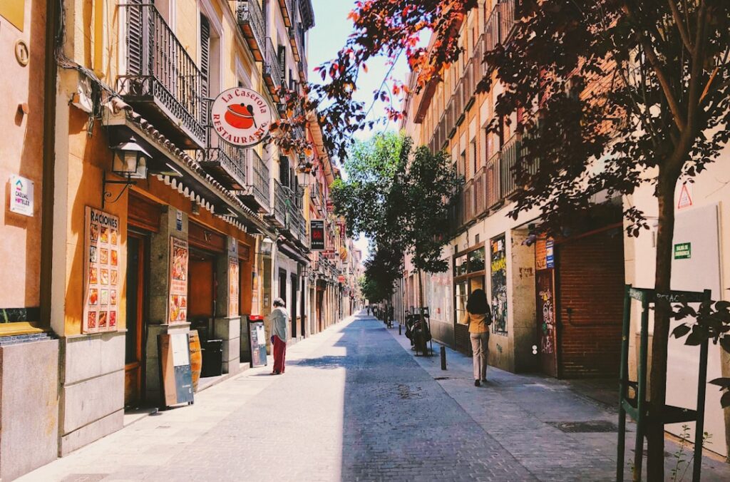 Practical Guide: Spain's Siesta Hours and Business Schedules