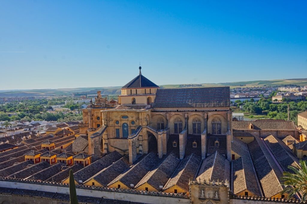 An aerial view of a building in a city