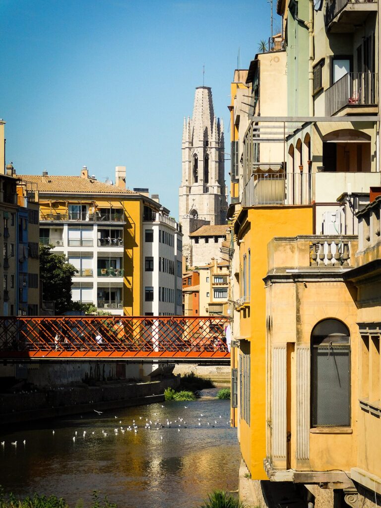 Basílica de San Feliu desde el Río Onyar - Girona-1.jpg